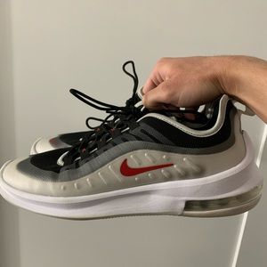 Nike Air Max Axis
